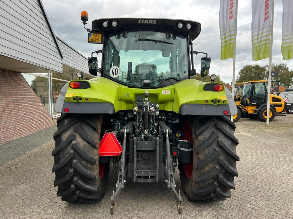 Farm tractor Claas Arion 510 CIS
