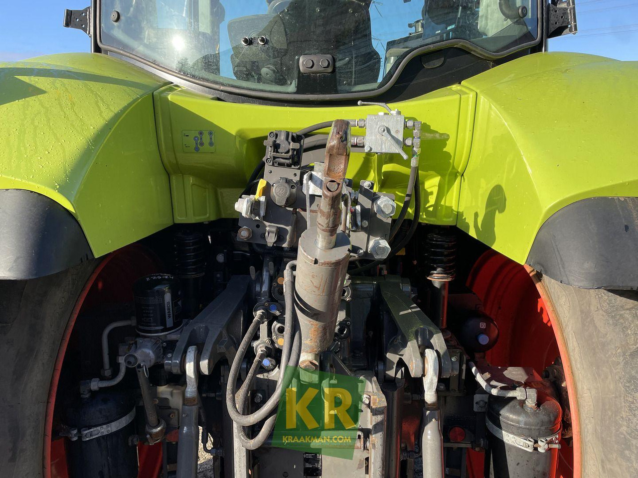 Farm tractor Claas Arion 530