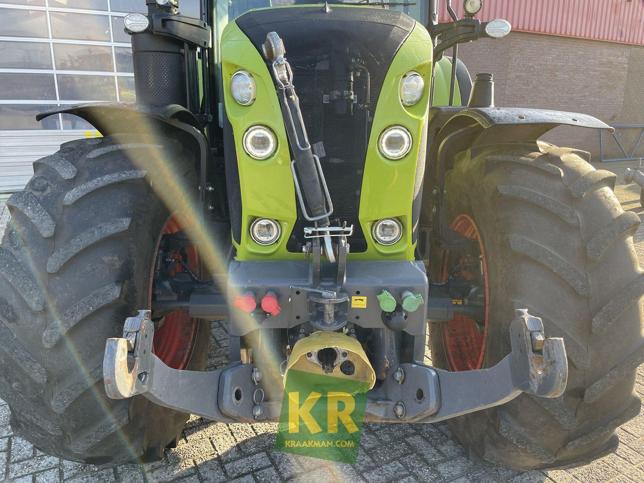 Farm tractor Claas Arion 530