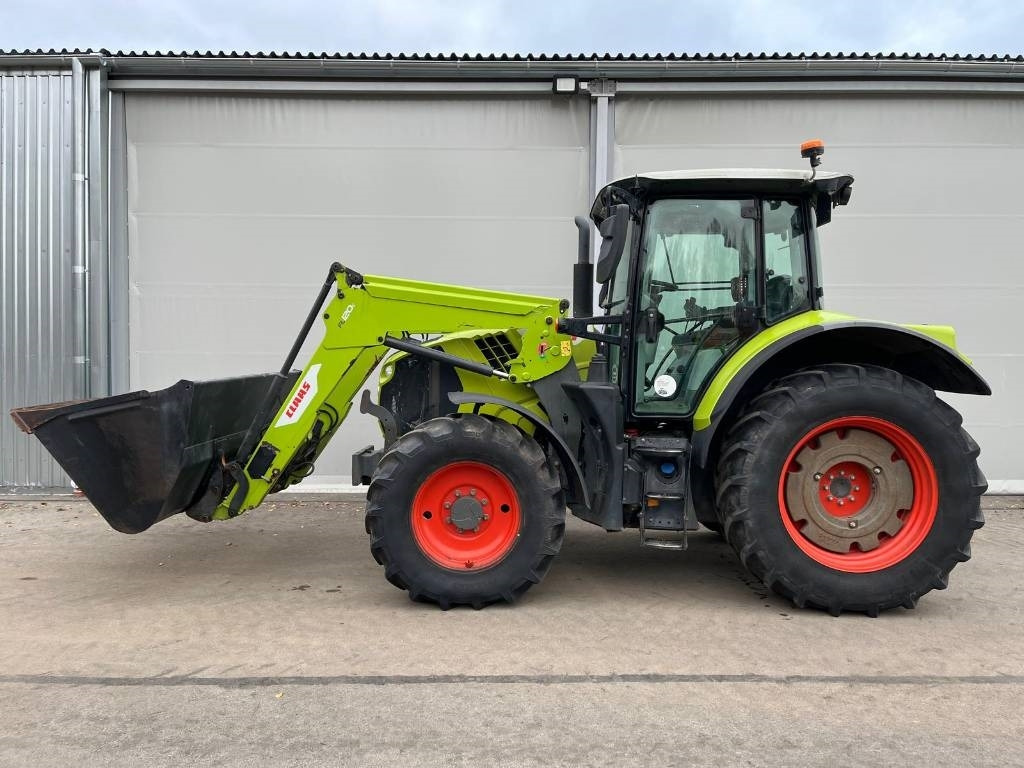 Farm tractor Claas Arion 530 CIS