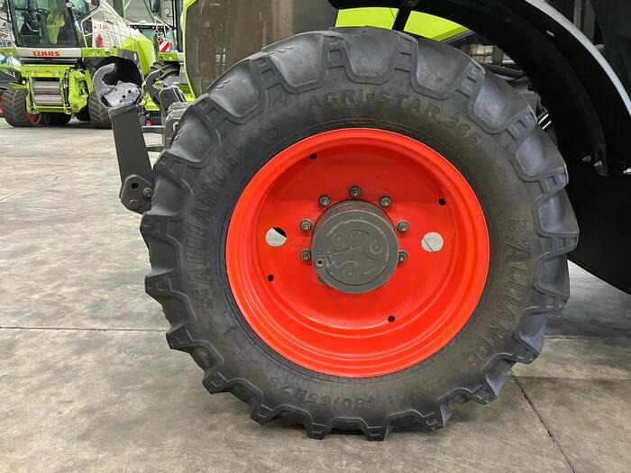 Farm tractor Claas Arion 540
