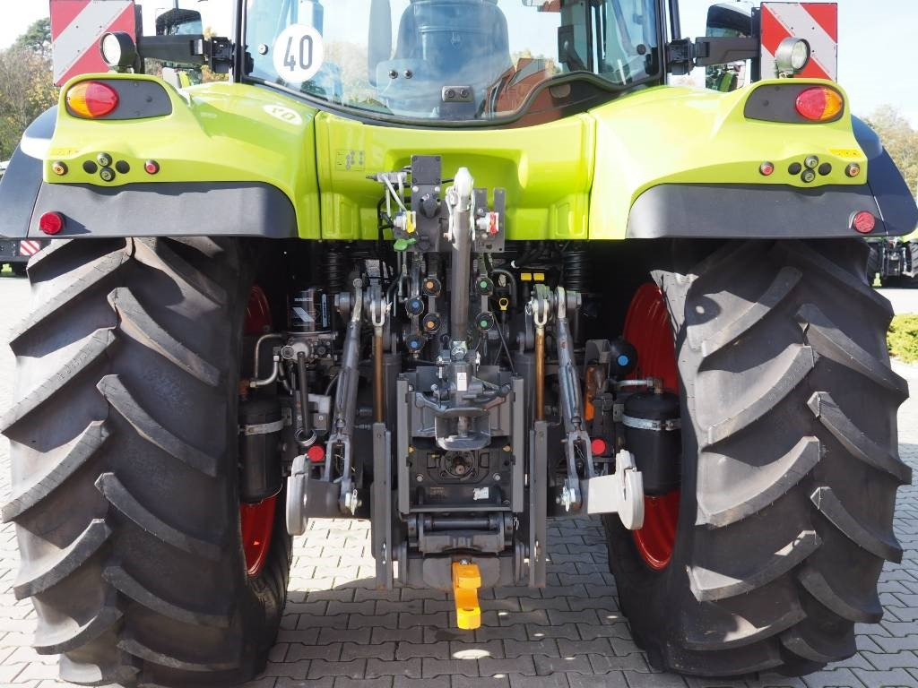 Farm tractor Claas Arion 610 CIS