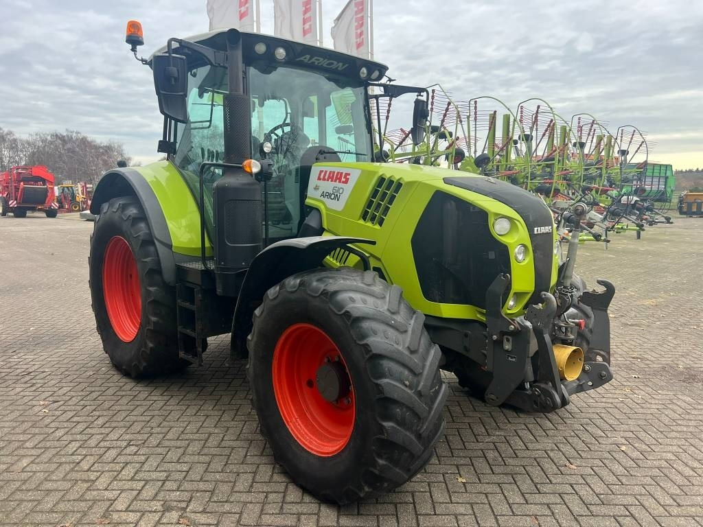 Farm tractor Claas Arion 610 CIS