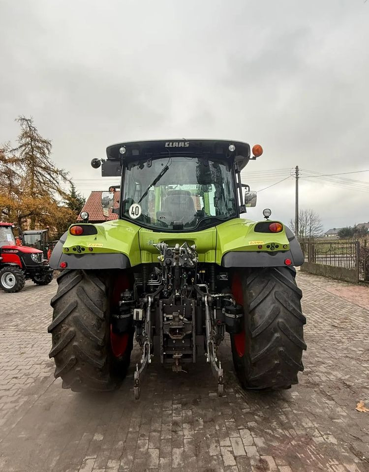 Farm tractor Claas Arion 620