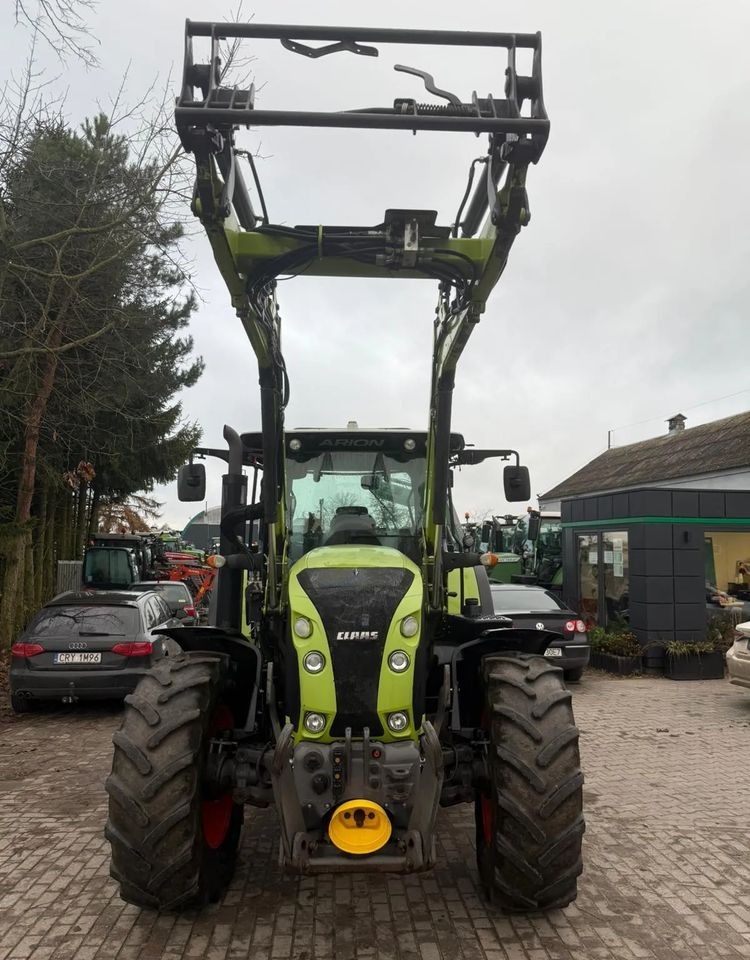 Farm tractor Claas Arion 620