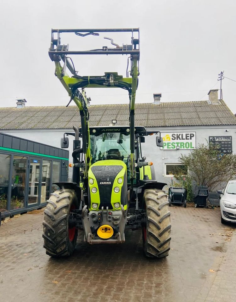 Farm tractor Claas Arion 620