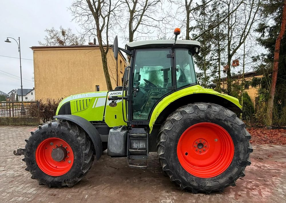 Farm tractor Claas Arion 620