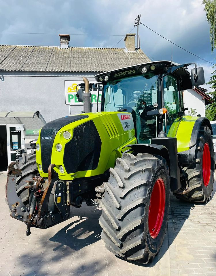 Farm tractor Claas Arion 620