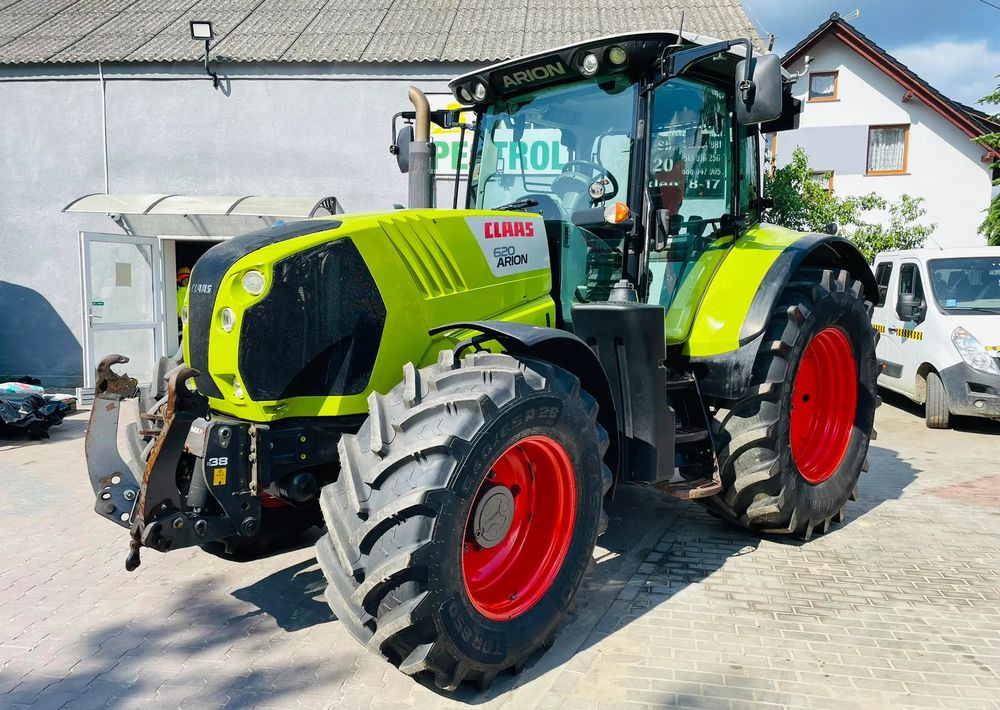 Farm tractor Claas Arion 620