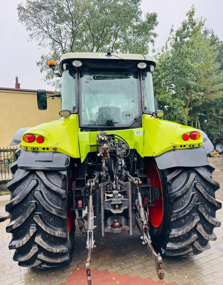 Farm tractor Claas Arion 630