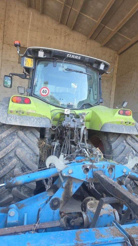 Farm tractor Claas Arion 630 CIS
