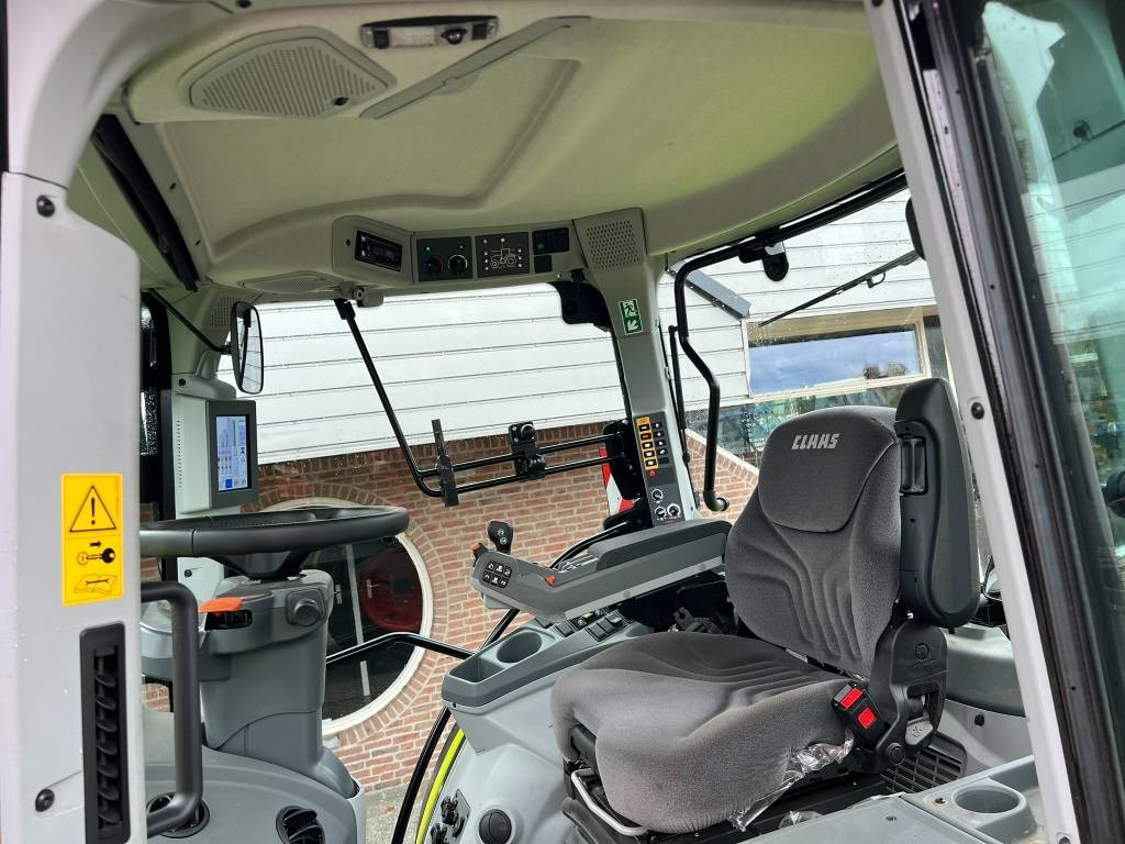 Farm tractor Claas Arion 630 CIS+ CMATIC