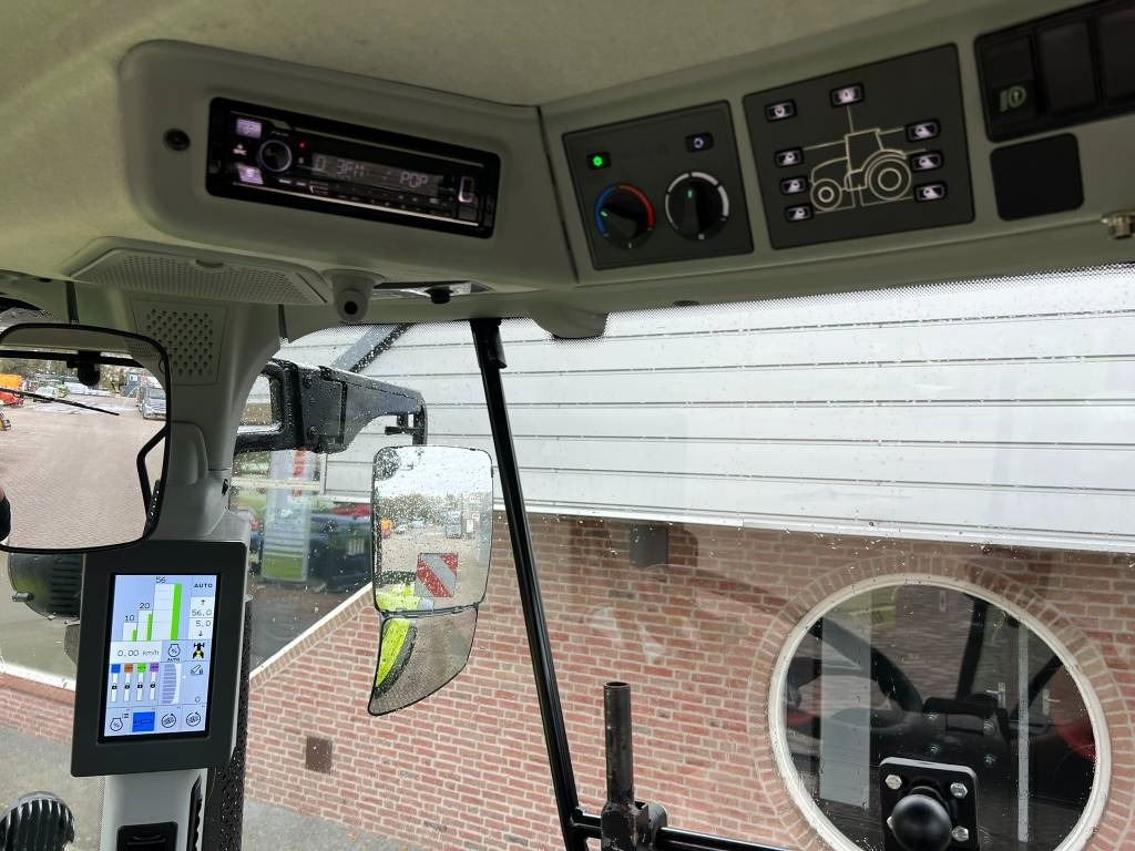 Farm tractor Claas Arion 630 CIS+ CMATIC