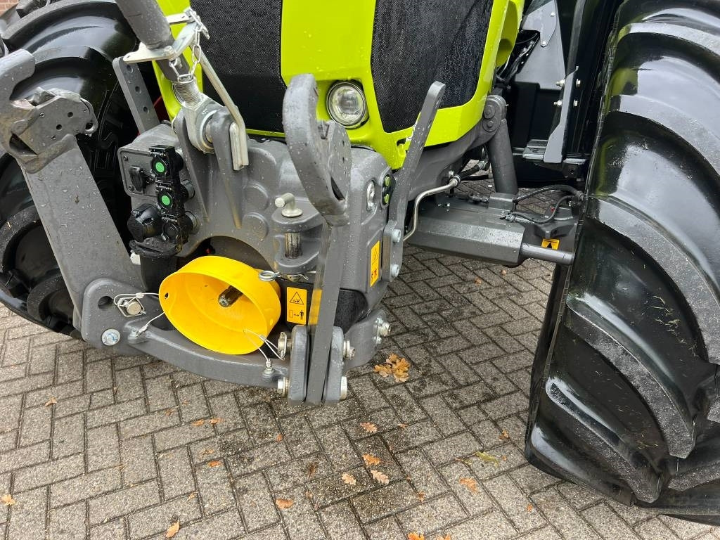 Farm tractor Claas Arion 630 CIS+ CMATIC