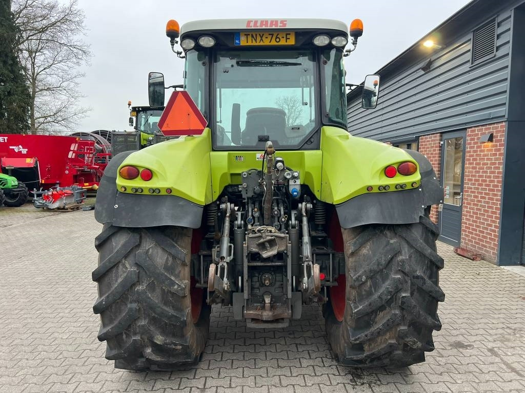 Farm tractor Claas Arion 630 Cebis