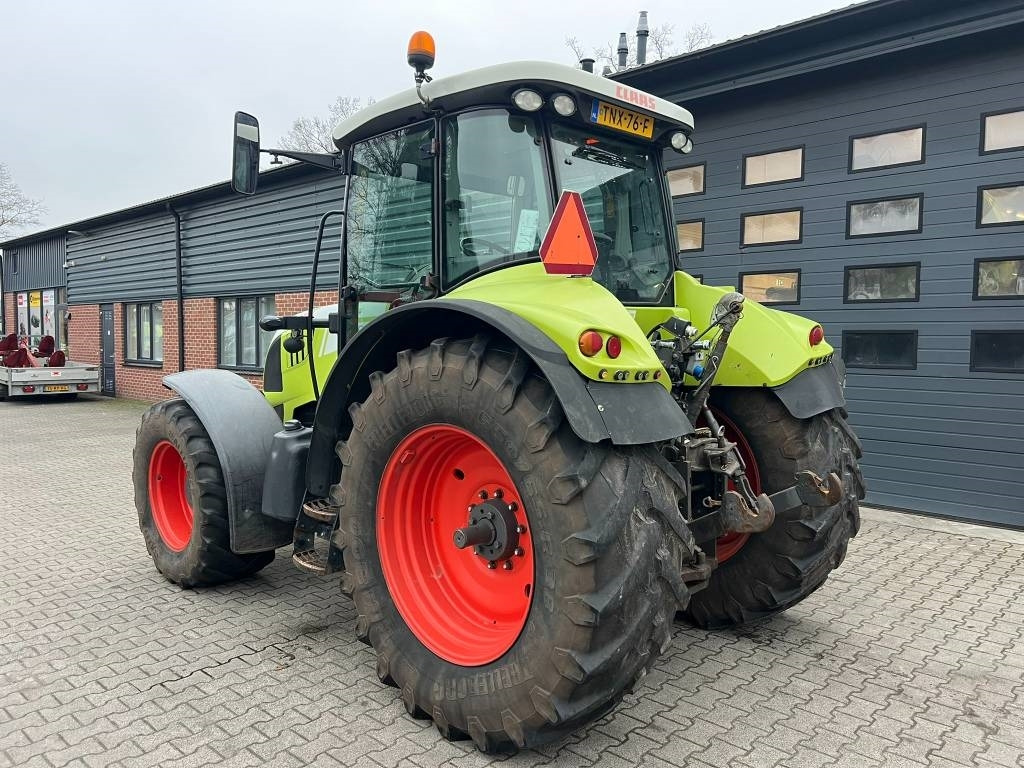 Farm tractor Claas Arion 630 Cebis