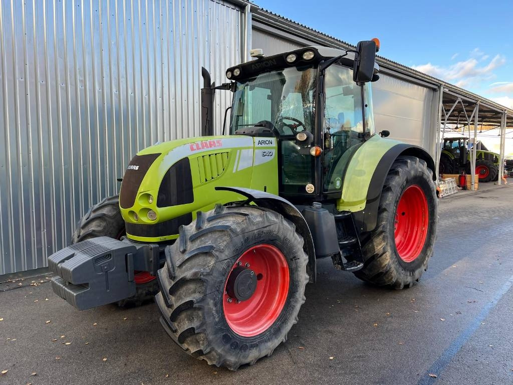Farm tractor Claas Arion 640 CIS