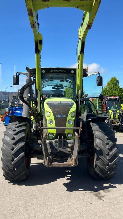 Farm tractor Claas Arion 650