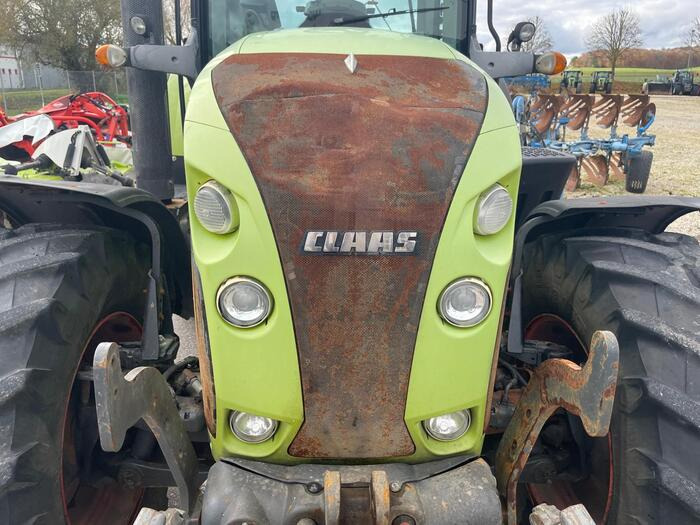 Farm tractor Claas Arion 650