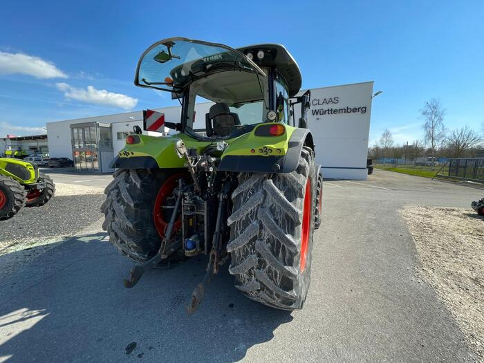Farm tractor Claas Arion 650