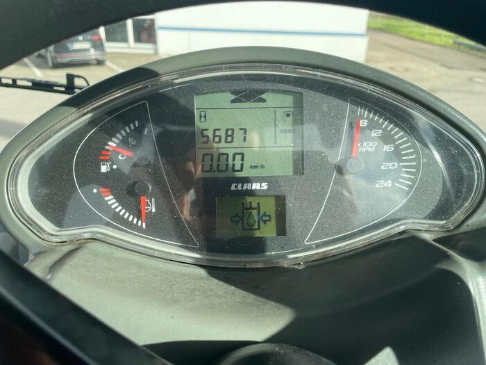 Farm tractor Claas Arion 650