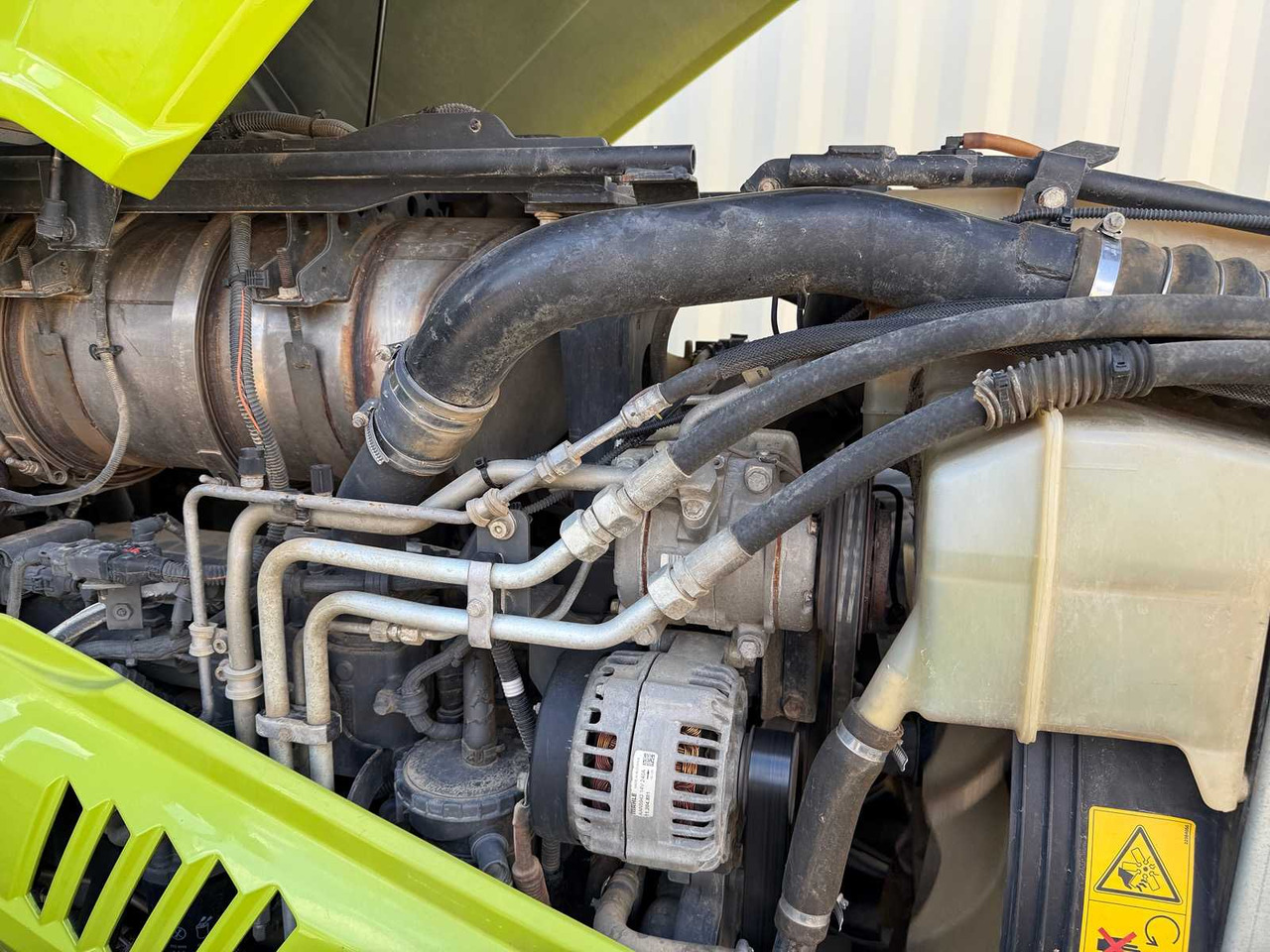 Farm tractor Claas Arion 650