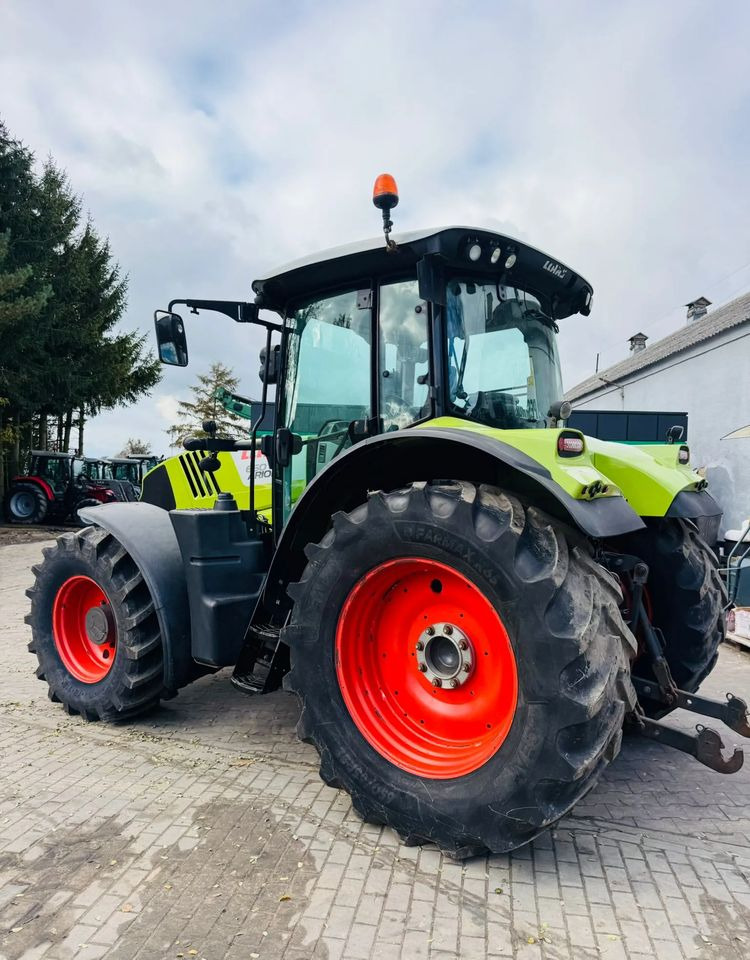 Farm tractor Claas Arion 650