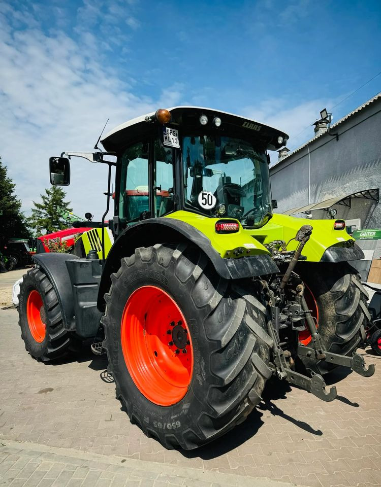 Farm tractor Claas Arion 650
