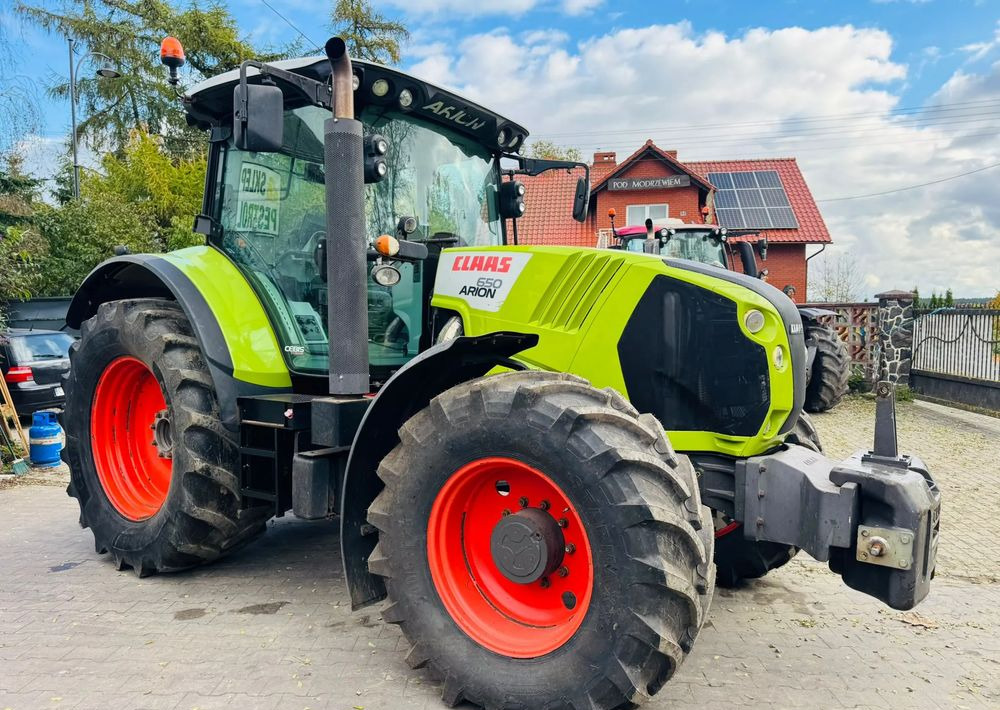 Farm tractor Claas Arion 650