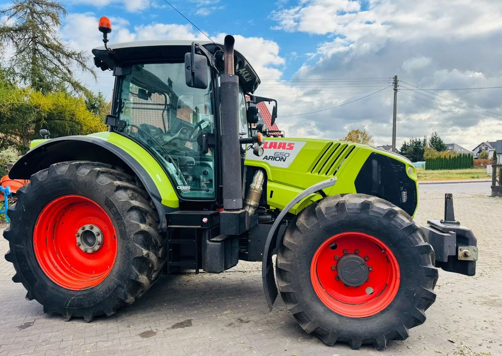 Farm tractor Claas Arion 650