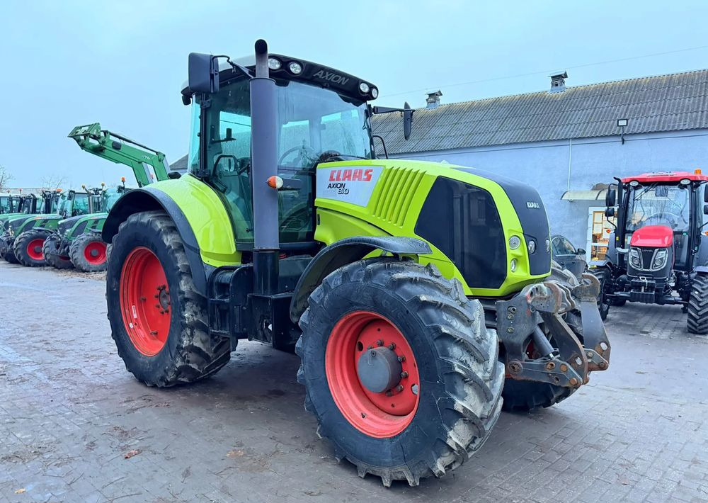 Farm tractor Claas Axion 810