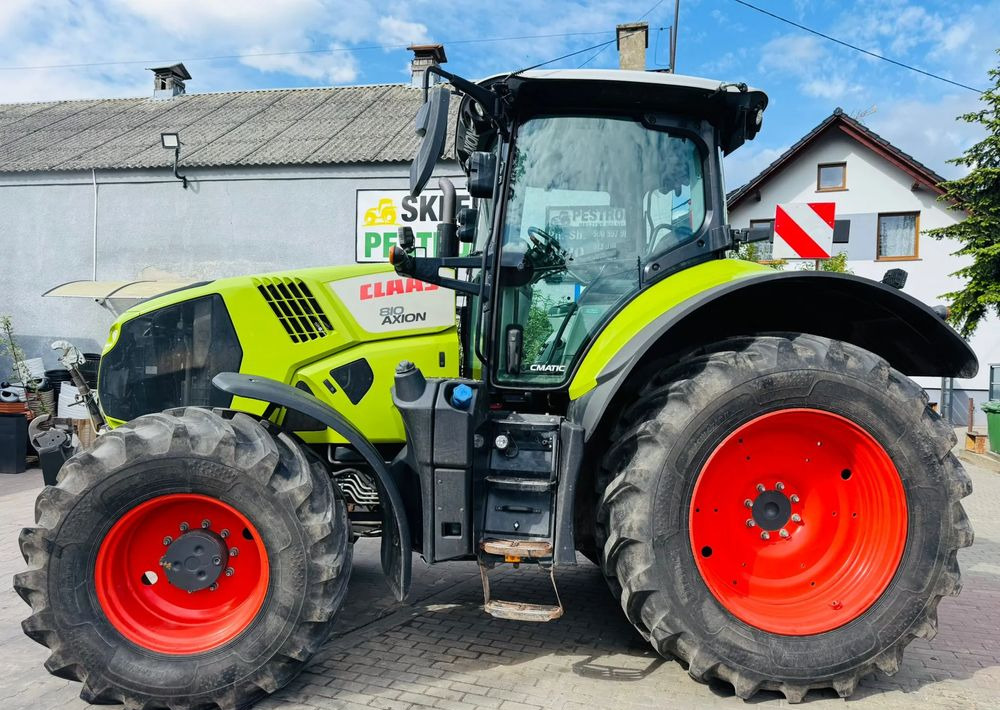 Farm tractor Claas Axion 810 CMATIC