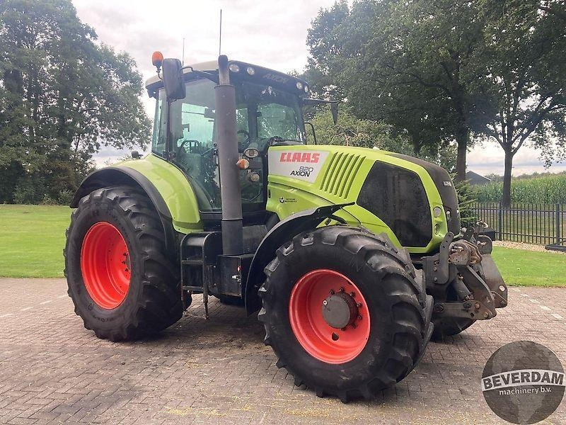 Farm tractor Claas Axion 820