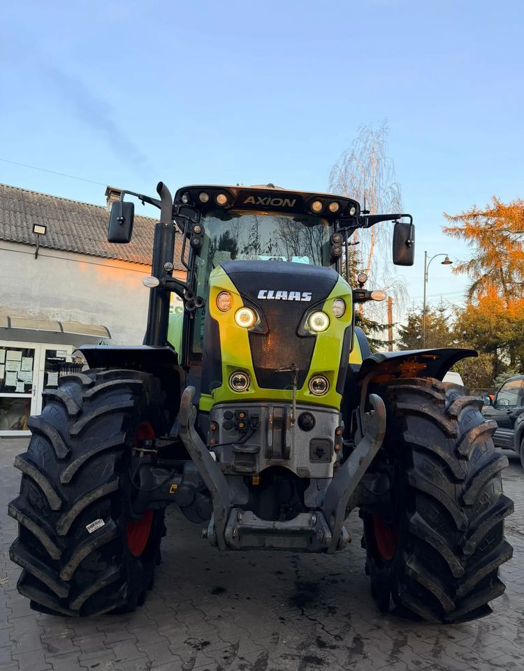 Farm tractor Claas Axion 830 CMATIC CEBIS