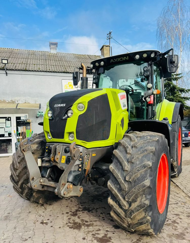 Farm tractor Claas Axion 830 Cebis