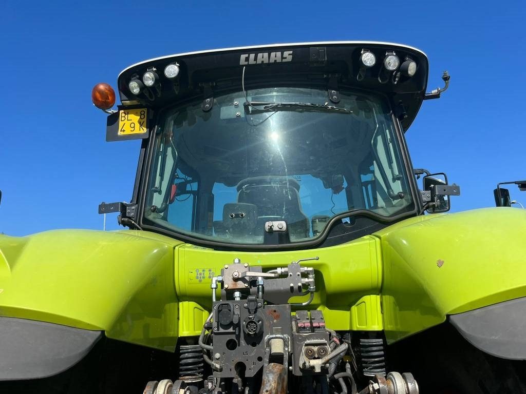 Farm tractor Claas Axion 830 Cmatic