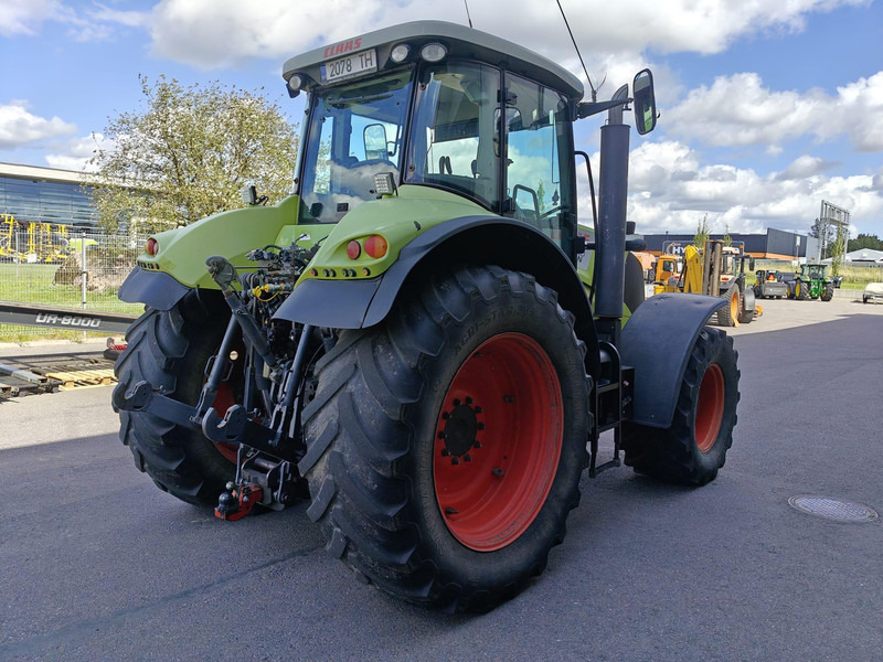 Farm tractor Claas Axion 840 Cmatic