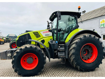 Farm tractor  Claas Axion 850