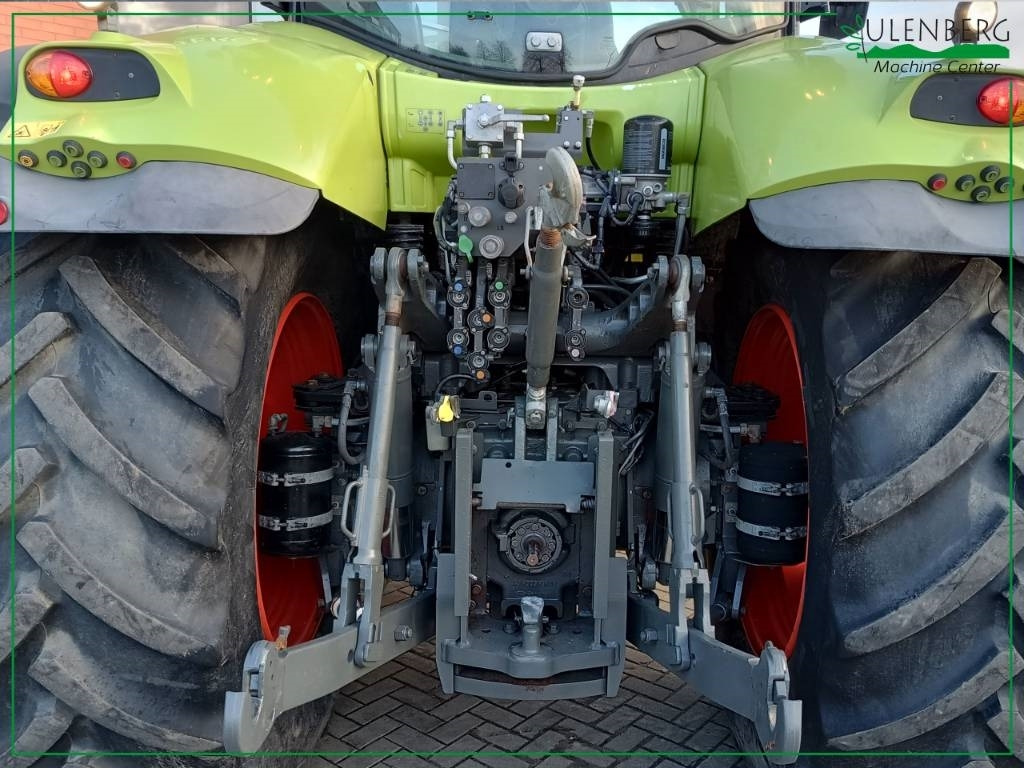Farm tractor Claas Axion 850