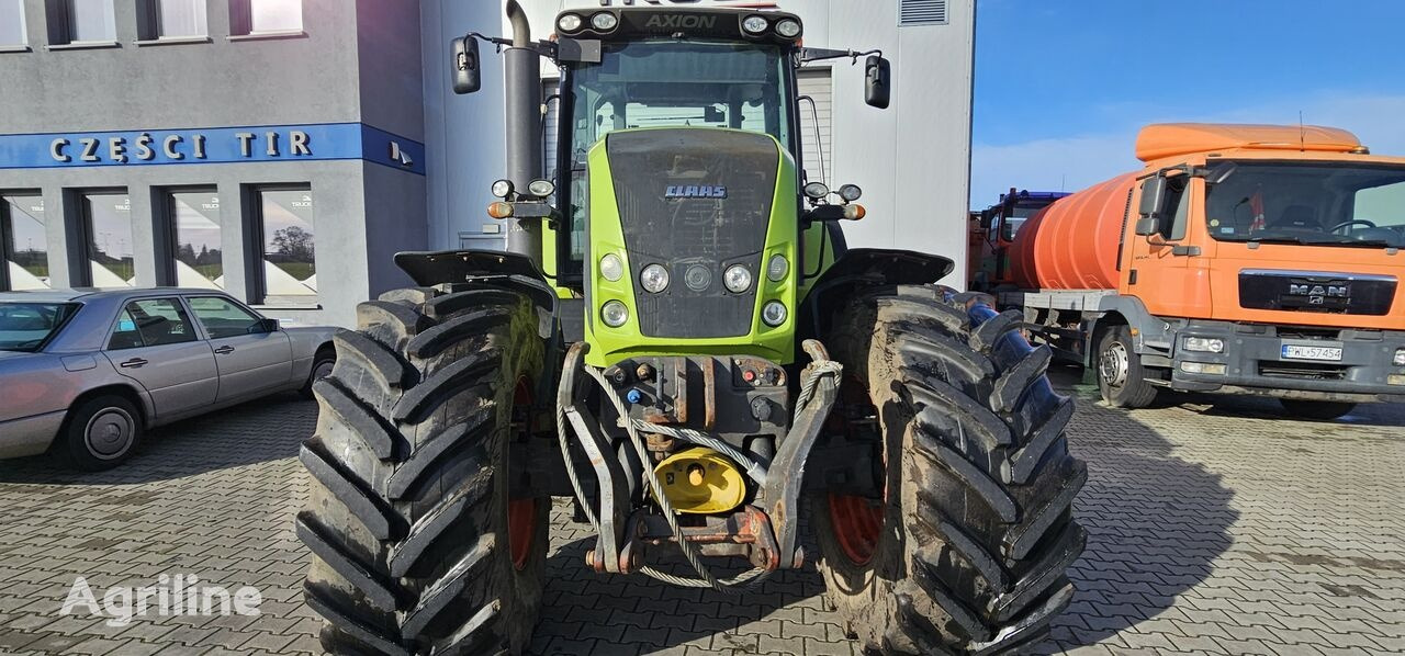 Farm tractor Claas Axion 850