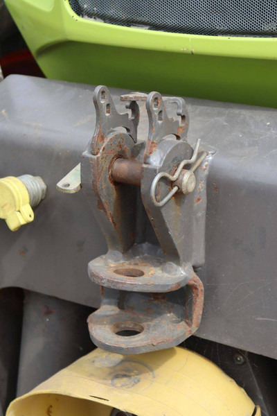 Farm tractor Claas Axion 850