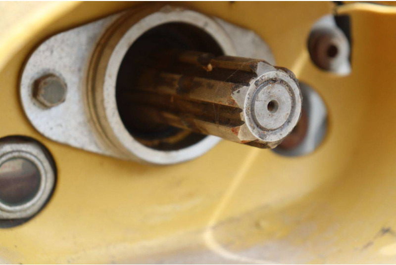 Farm tractor Claas Axion 850