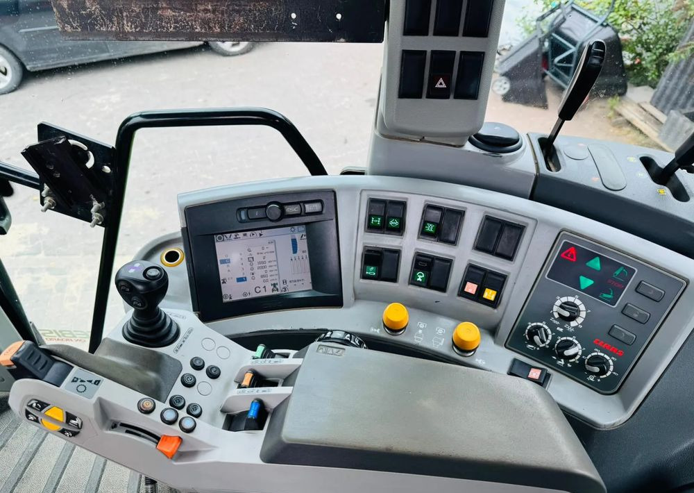 Farm tractor Claas Axion 850 CEBIS LE MANS