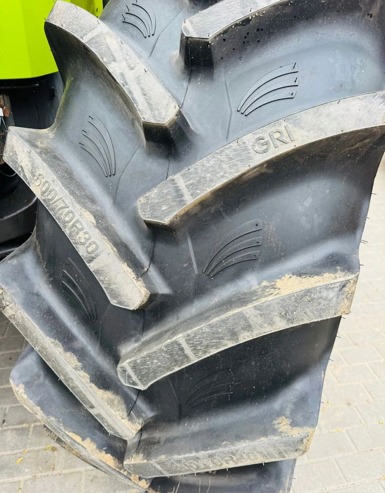 Farm tractor Claas Axion 850 CEBIS LE MANS