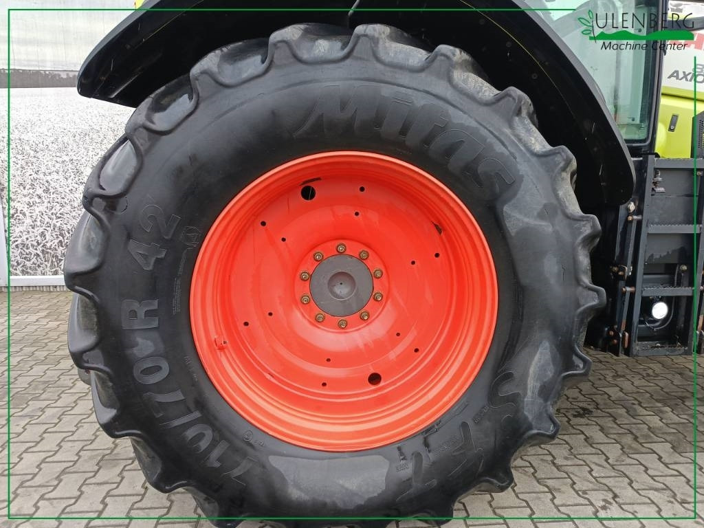Farm tractor Claas Axion 850 CIS