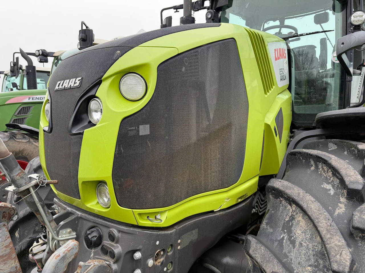 Farm tractor Claas Axion 850 C-Matic