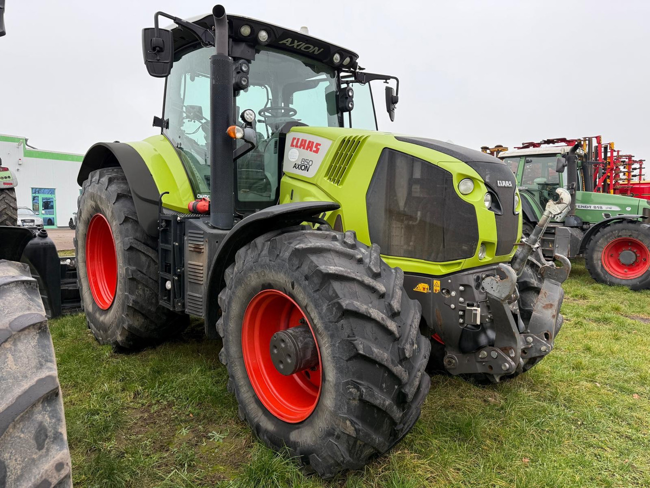 Farm tractor Claas Axion 850 C-Matic