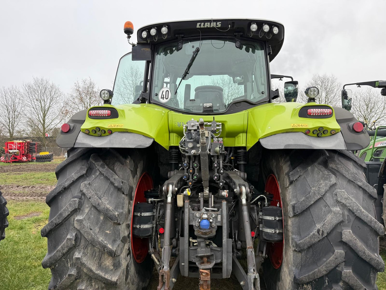 Farm tractor Claas Axion 850 C-Matic