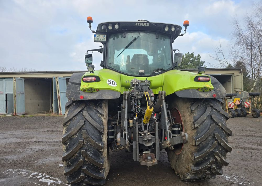 Farm tractor Claas Axion 850 Cmatic