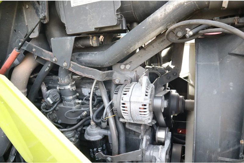 Farm tractor Claas Axion 850 | HEXASHIFT MANUAL | FRONT PTO